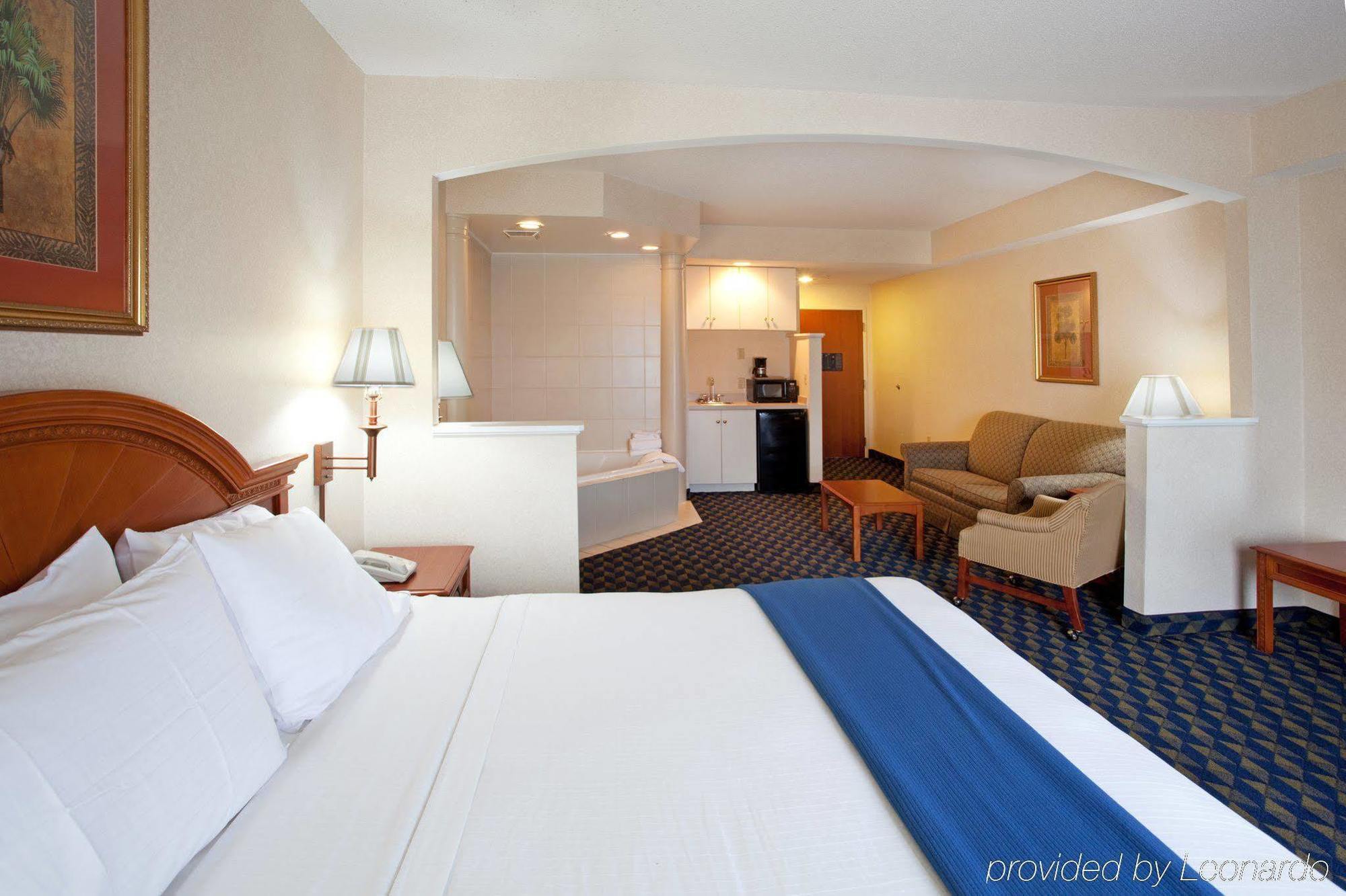 Holiday Inn Express & Suites Orangeburg By Ihg מראה חיצוני תמונה
